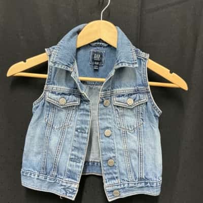 Gap Kids  Size 6 / 7 denim vest