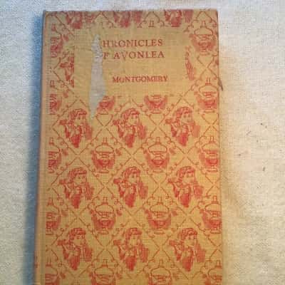 Chronicles of Avonlea by L M Montgomery