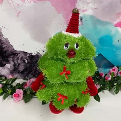 Musical dancing Christmas tree