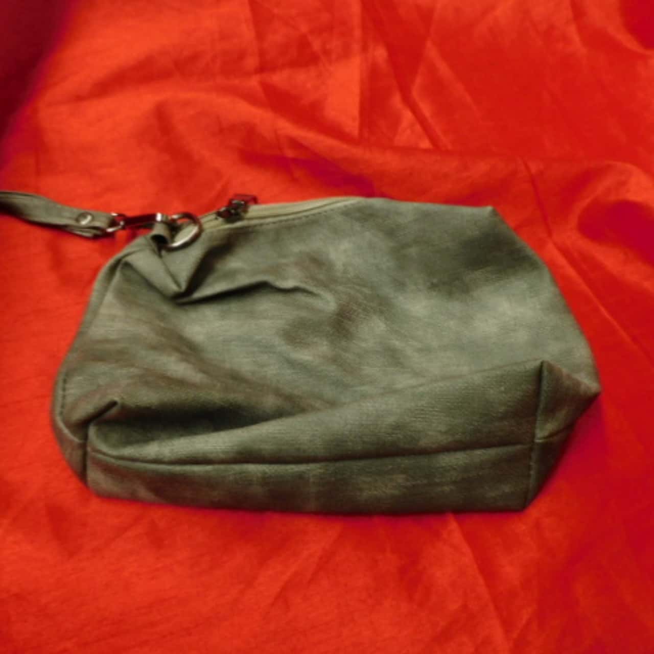 MAKEUP BAG - GRAY main image 1