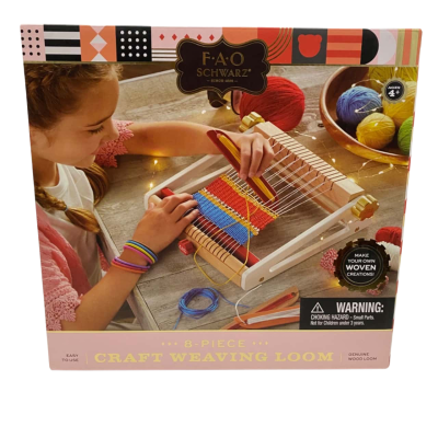 FAO Schwarz 8 Piece Craft Weaving Loom - New