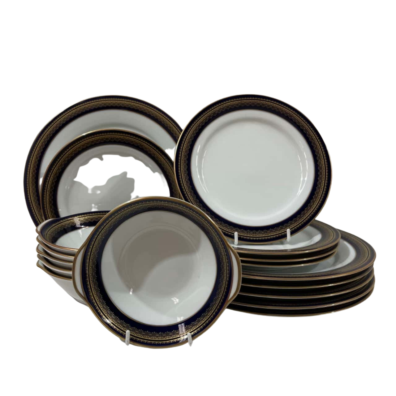 Noritake Vienna Dinner Plates x 6 , Salad Plates x 6, Soup/ Dessert