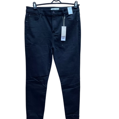 Forever New Womens  Size 16 Ankle Length Pants Black  