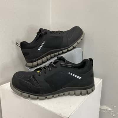  Safety Jogger Works Steelcap Shoes Men’s size 7 , Women’s size 9- 9.5 Black/ Grey 