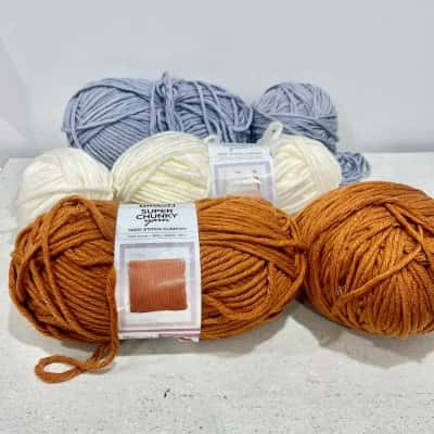 Birch Super Chunky Yarn 400 g - 3 large Balls plus extra balls 