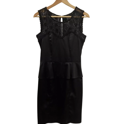 Review Womens  Size 8 Sleeveless Dress  Black  