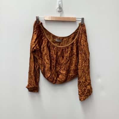 Tree of Life Womens  Size S Cropped Top / Long Sleeve Top Gold / Mustard velvet 