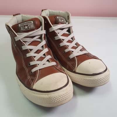 Converse Men's Size 9 Brown Leather Chuck Taylor All Stars Sneaker