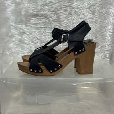 Novo Womens  Size 8 Heels Black  / Brown / Silver 