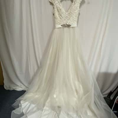Allure Romance 2810 Size 6 Bridal Dress Champagne 