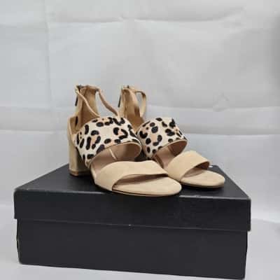 Mimco Womens  Size 36 Heels Brown Animal print 