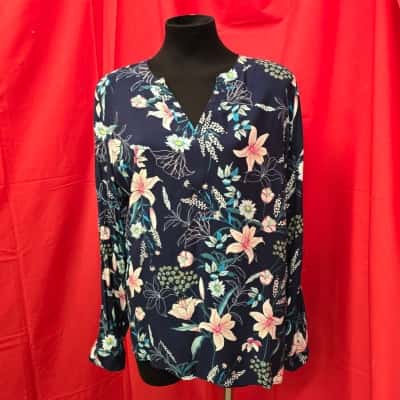 W.Lane Womens  Size 16 Floral Top
