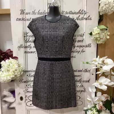 CALVIN KLEIN BRAND! Womens  Size 40 Mini Dress Black  / Checked / White! STUNNING STRUCTURED MINI DRESS! GREAT FOR A NIGHT OUT! 