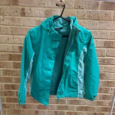 Mountain Designs Kids green jacket  Size 11 / 12 years