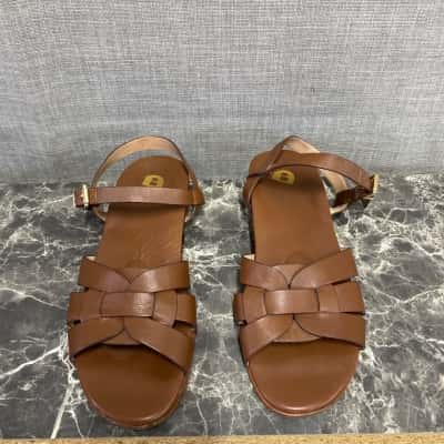 Bared  Womens  Size 39 Sandals Brown 