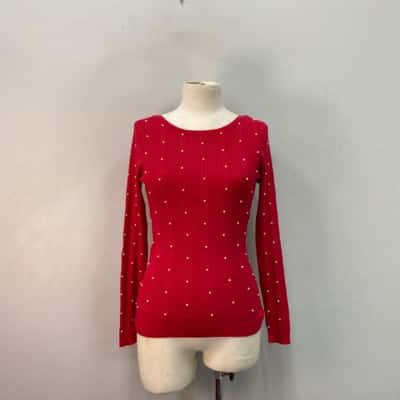 Review Womens  Size 10 Red knit top with “pearls “