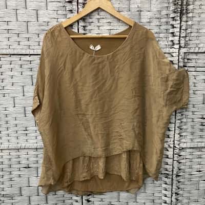 Mirra Mira Womens  Size One Size Silk Short Sleeve Top Beige 