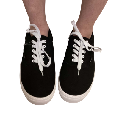  Unisex  Size 42 Sneakers Black  / White 