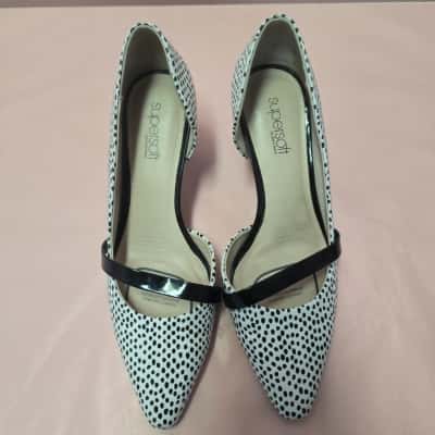 Supersoft by Diana Ferrari Womens  Size 38 Heels Black  / White 
