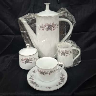 Vintage Noritake tea set