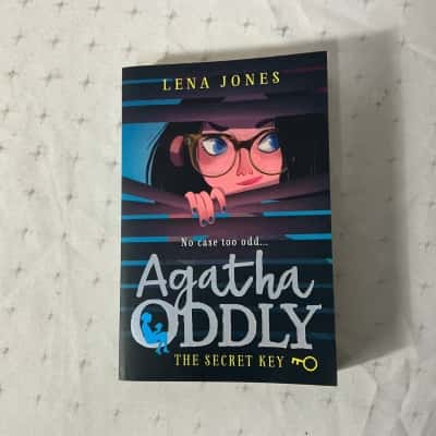 Agatha Oddly - The Secret Key Paperback Book by Lena Jones