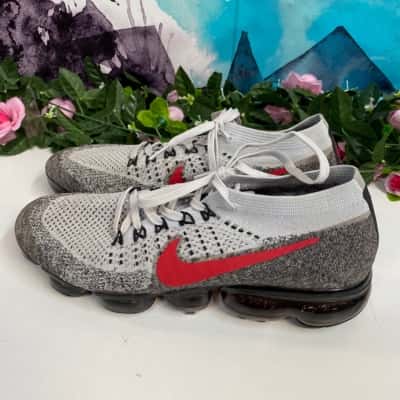 Nike Air Vapormax Mens  Size 9.5- Grey 