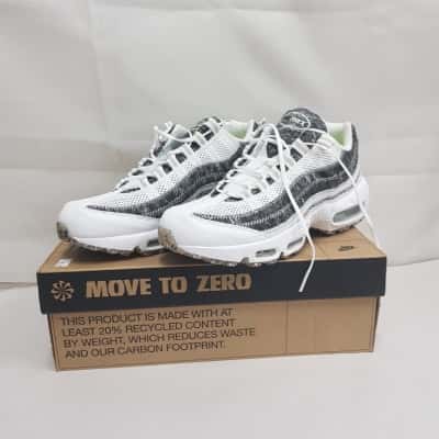 Nike Mens Shoes Size 6.5 White 