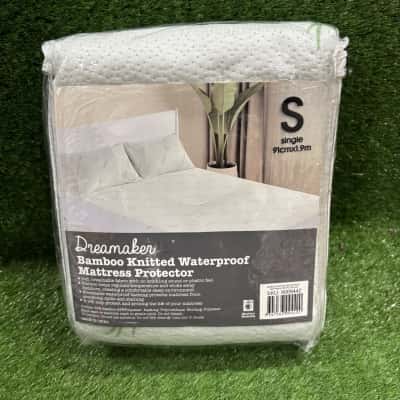 Dreamaker Bamboo Knitted Waterproof Mattress Protector - Size Single  (New)