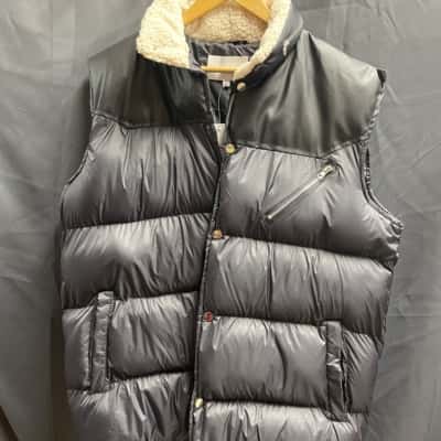 FashionNova Mens Size L Black Vest