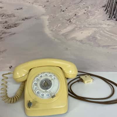 Vintage Disc Rotary Telephone