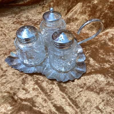 Vintage Queen Anne Style Cruet Set.