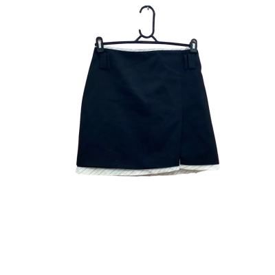 Zara Womens Size M Black & White Mini Skirt