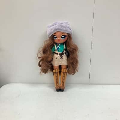 Na! Na! Na! Surprise Amelia Outback Doll