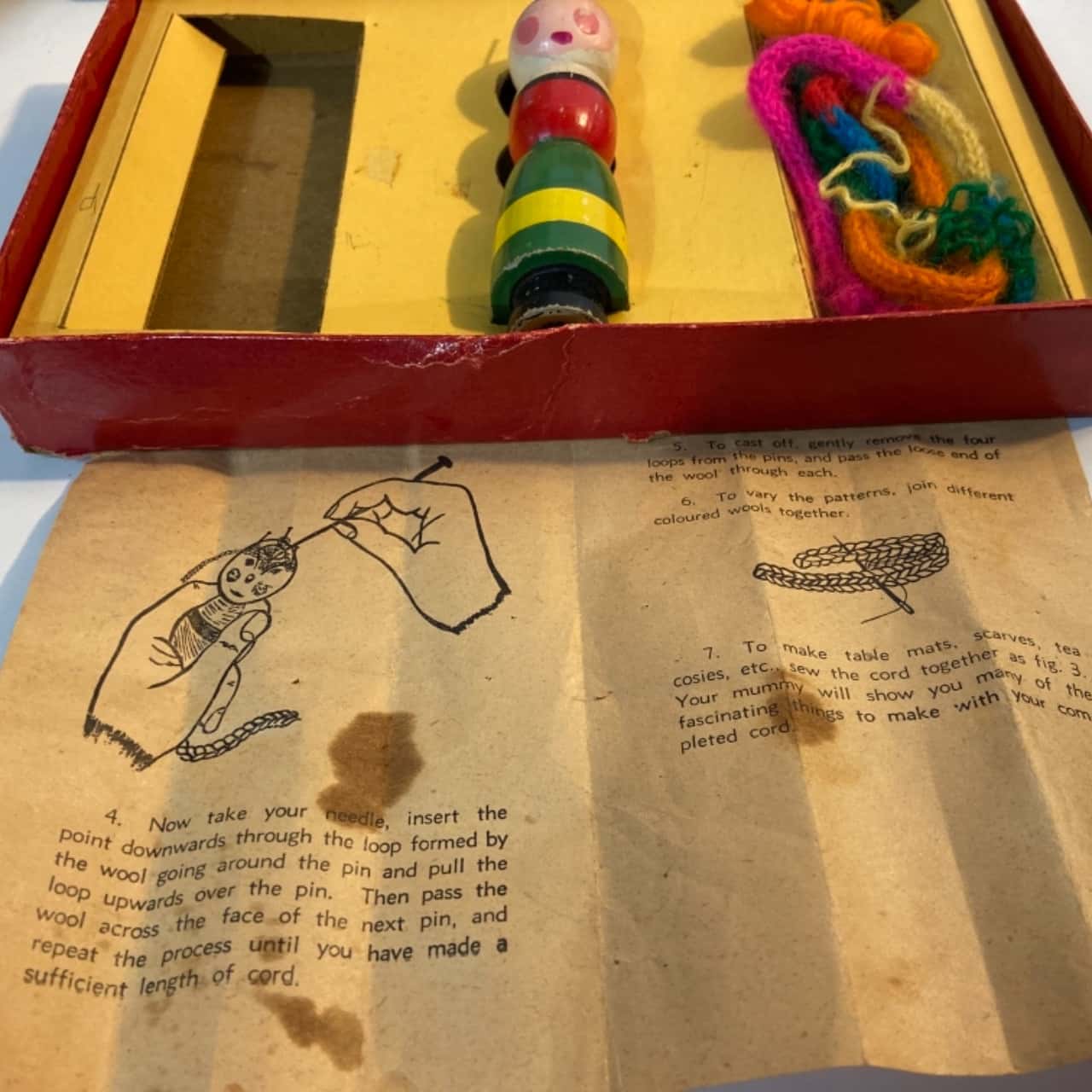 1950’s Dolly Bobbin’ Knitting Set