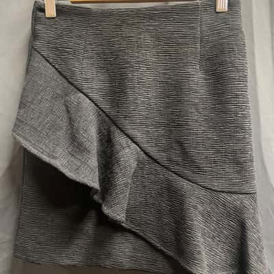 Sheike Womens Size 6 Black Skirt