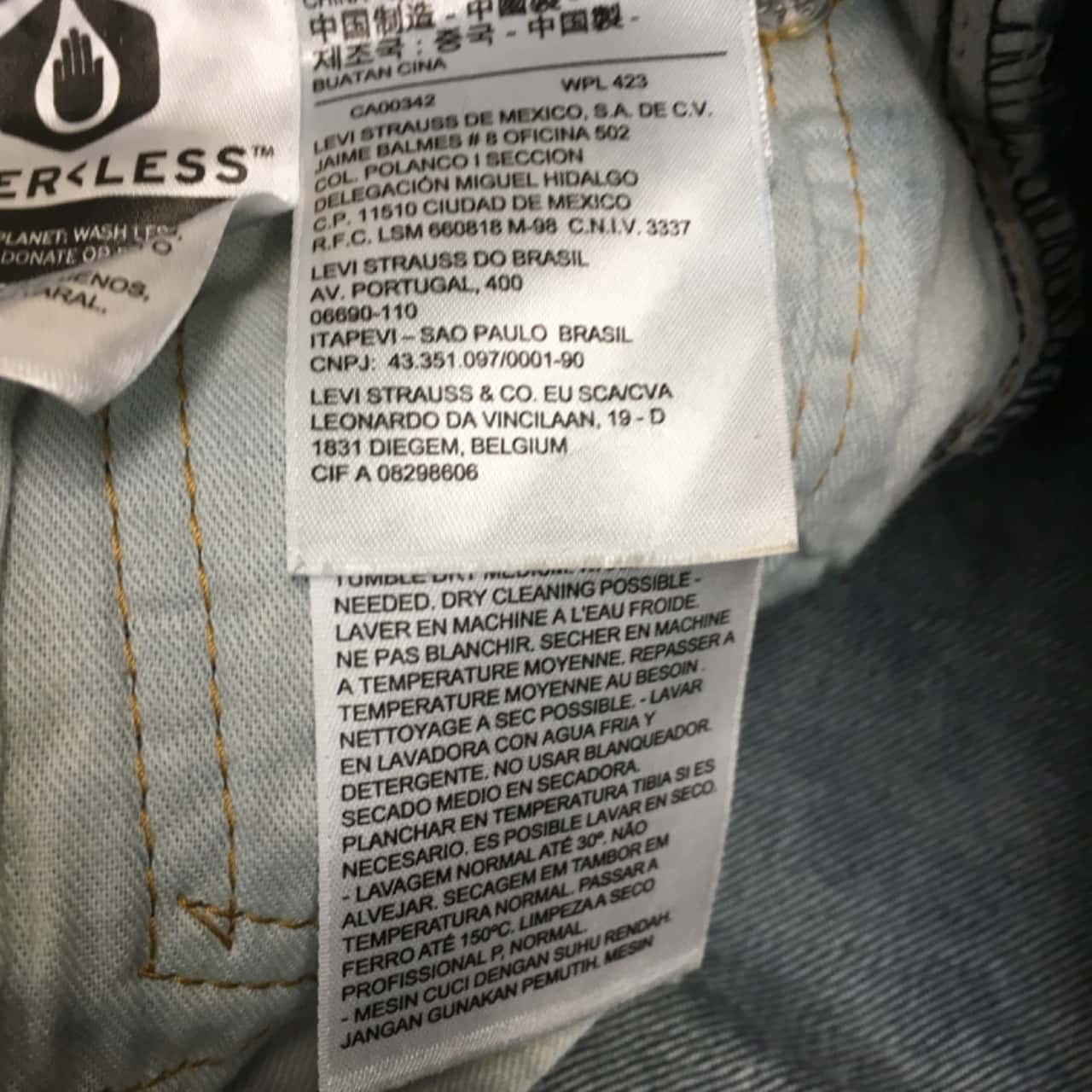 Levis Womens Size 9 Straight Jeans Blue