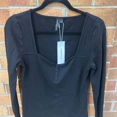 Forever New Womens  Size M Black  Polly Sweetheart Rib Top 