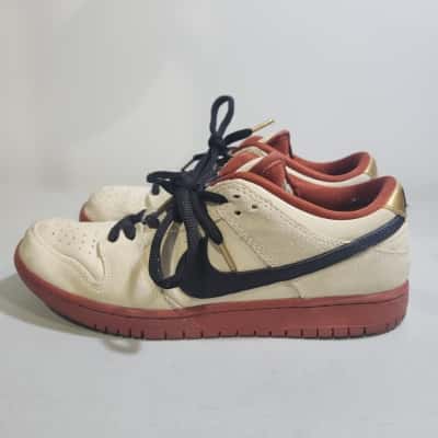 Mens Dunk Low "Hennessey" - EUC - SIZE US8