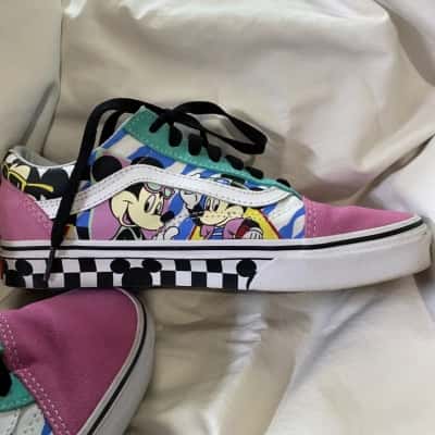 Disney Vans Unisex  Men’s 6/Women’s 7.5