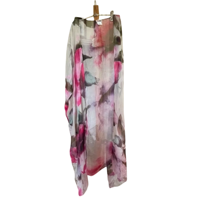 Please read description. Queen of Everything, Size 22+  open silk duster or  for sewing use.