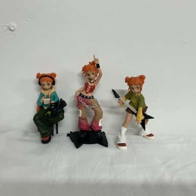 Pop Mart- Peach Riot figures 