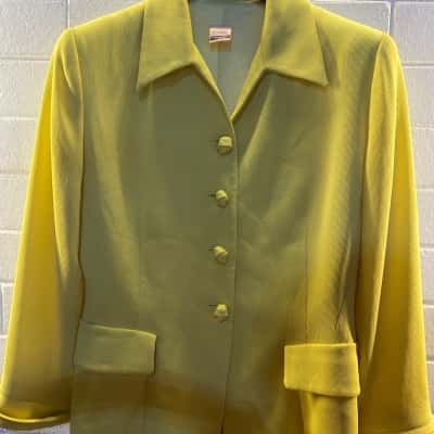  Womens  Size 12 Yellow Button Up