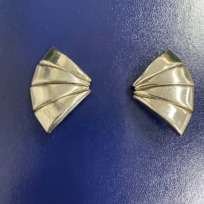  Womens Vintage Silver Tone Fan Clip On Earrings