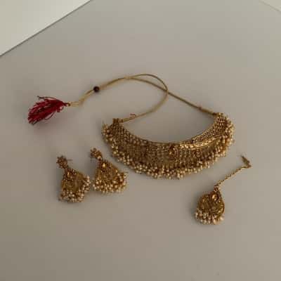 Traditional Gold-tone Choker, Earring & Maang Tikka Set