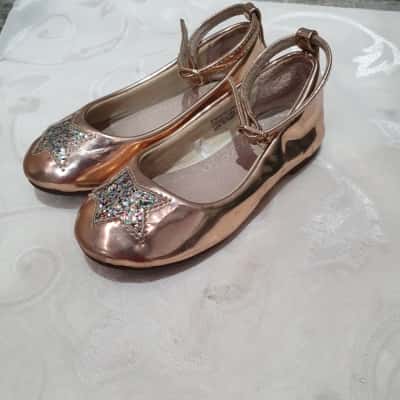 Seed Heritage Girls Size 26 Shoes Gold 