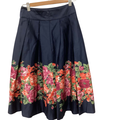Review Womens  Size 6 Midi Skirt Floral / Navy Blue 