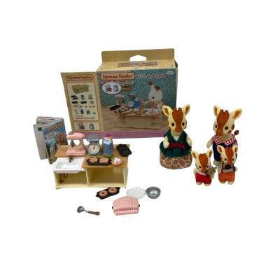 Sylvanian Families Collection Kitchen Island and High Branch Giraffe Family 