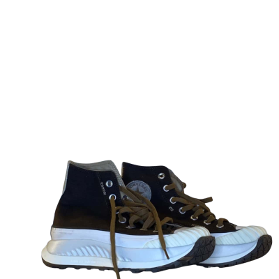 Converse Womens  Size 6.5 Sneakers Brown / Off White 