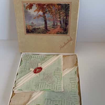 Vintage Linen Embroidered Handkerchiefs - Set of 3