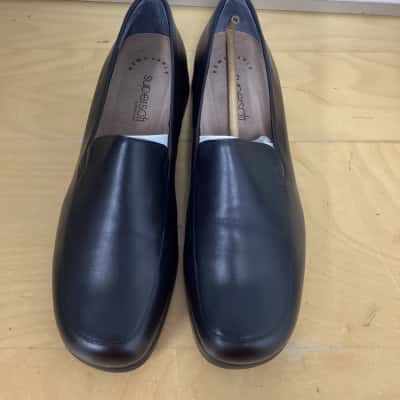 Diana Ferrari Mens  Size 9.5 Loafers Black  